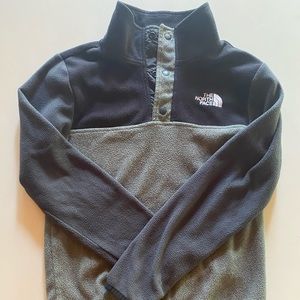 Lightweight North Face Fleece Pullover